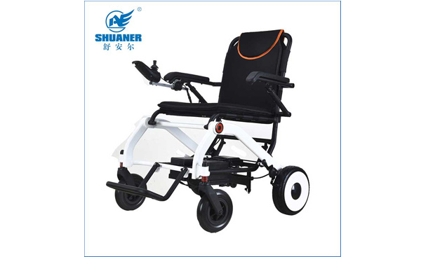 The Difference Between Solid Tires and Pneumatic Tires for Electric Wheelchairs